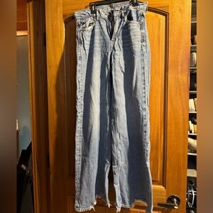 AE Women’s Wide Leg Jeans